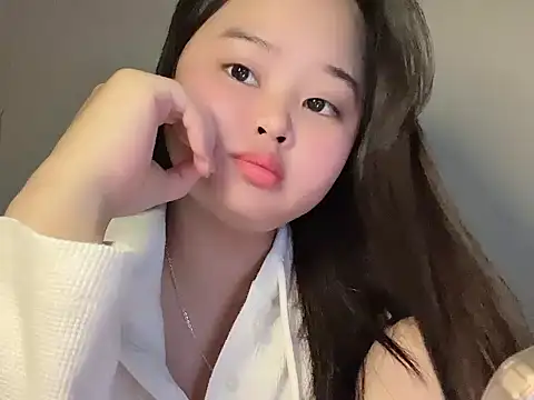 Nhungnhung201 网络视讯表演