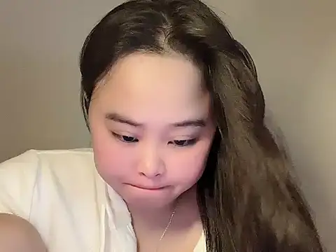 Nhungnhung201 Show Webcam