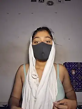 aparnathakur Adlı Modelin Canlı XXX Sohbeti