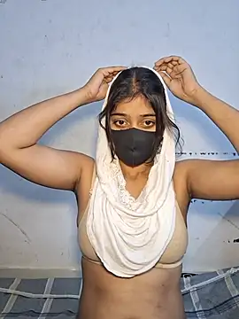 Show modela aparnathakur na web-kameri