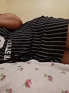 Farah-_nono Show in webcam