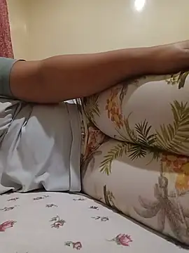 Farah-_nono Show in webcam