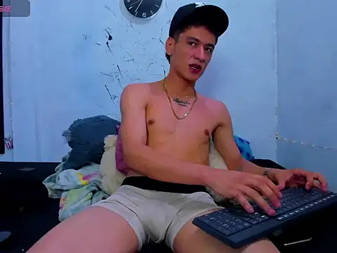 Kratos_22cm Webcam Show