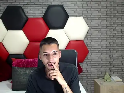 Show de Thristan05 na webcam