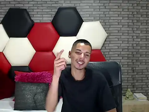 Show de Thristan05 na webcam