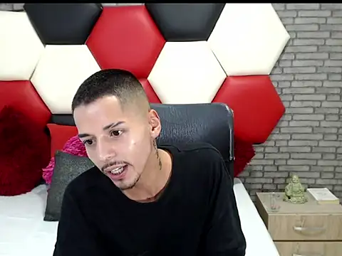 Thristan05 webkamerás műsora