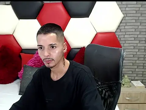 Thristan05 webkamerás műsora