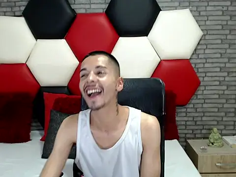 Show de Thristan05 na webcam
