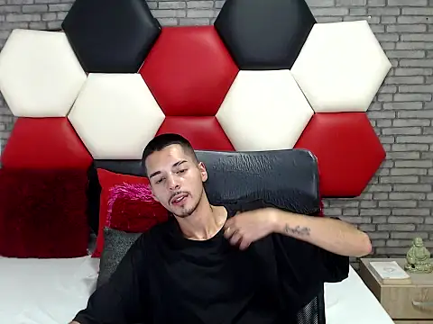 Show de Thristan05 na webcam