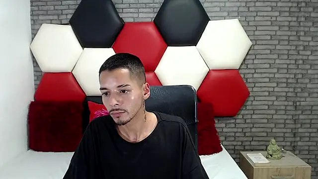 Thristan05's Webcam Show