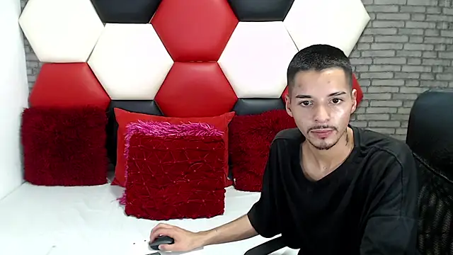 Thristan05 Pertunjukan Webcam