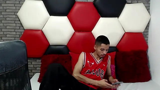 Thristan05 – webcam-show