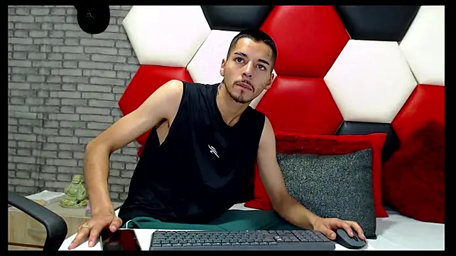 Show de Thristan05 na webcam