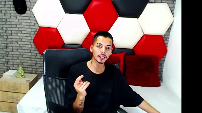 Show de Thristan05 na webcam