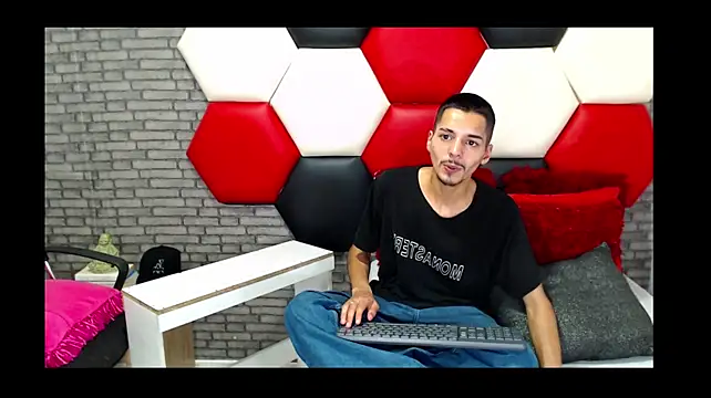 Thristan05 Webcam show