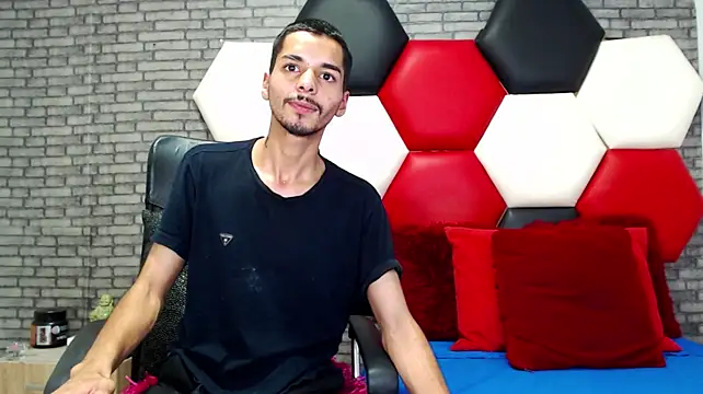 Thristan05 Pertunjukan Webcam