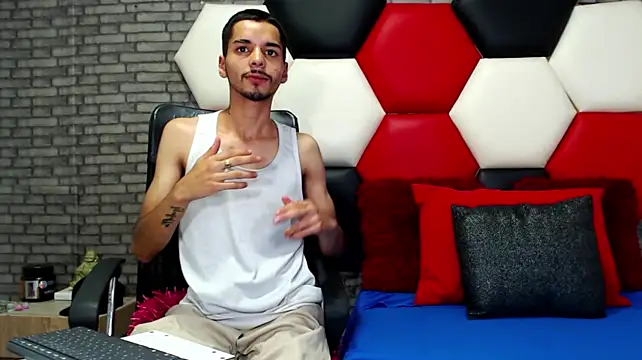 Thristan05 Show Webcam