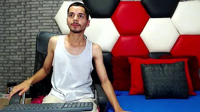 Thristan05 Show Webcam