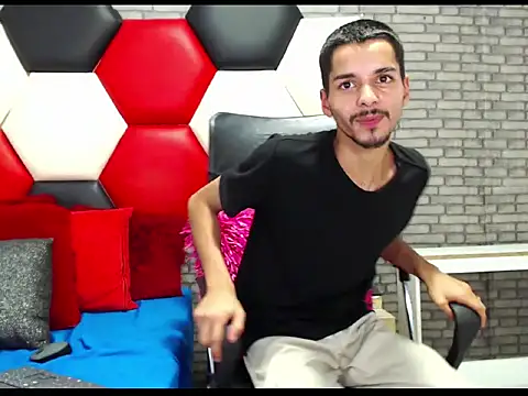 Thristan05's Webcam Show