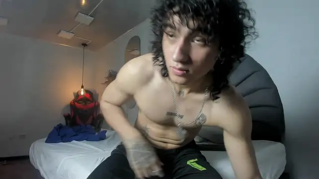 Show modela JackSavage_ na web-kameri