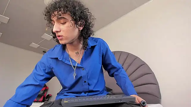 Онлайн чат XXX JackSavage_