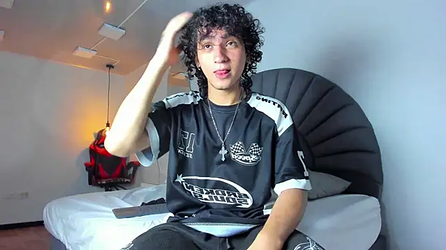 Show modela JackSavage_ na web-kameri