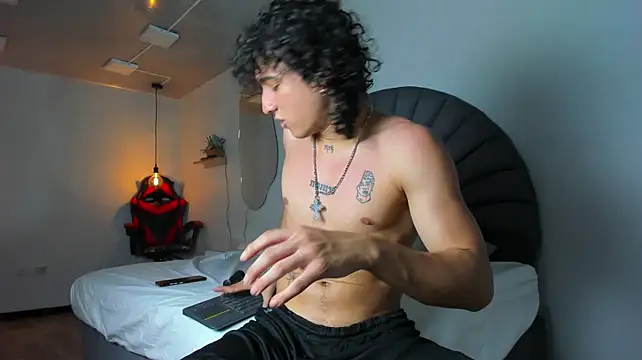 JackSavage_ Show in webcam