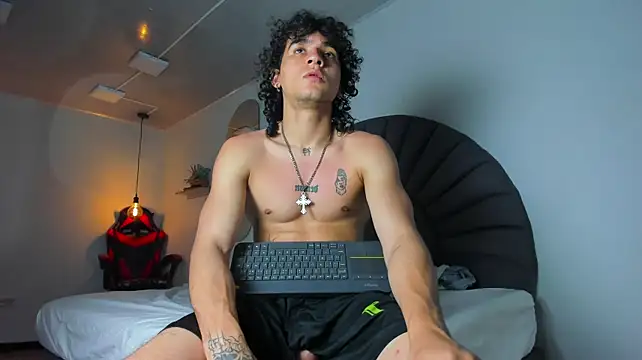 JackSavage_ Show in webcam