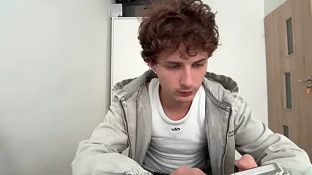 Alexcodi Show in webcam