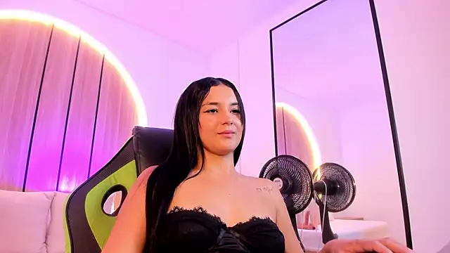 evelyn_rummage Adlı Modelin Web Kamerası Şovu