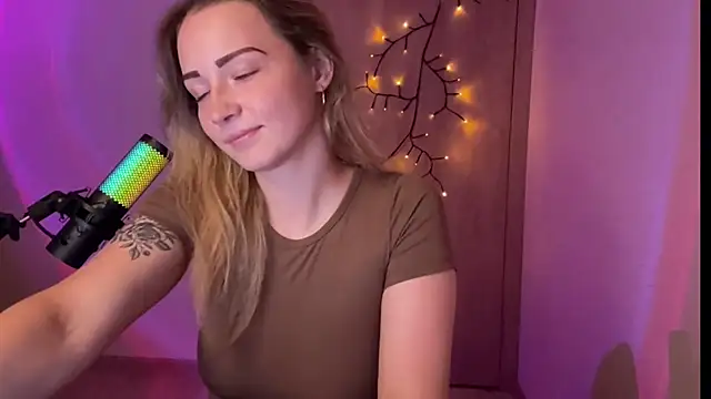 Zephyral Live XXX-Chat