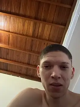 Benjamin_2002 Webcam Show