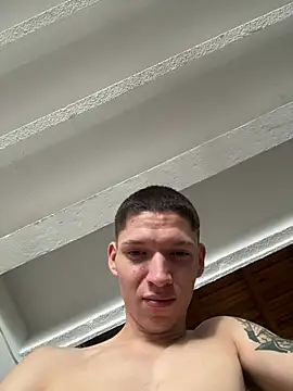 Benjamin_2002 – webcam-show