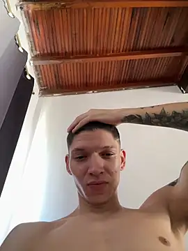 Show modela Benjamin_2002 na web-kameri