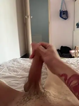 Benjamin_2002 – webcam-show