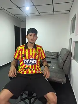 Anderrr01 Show in webcam