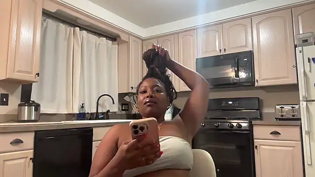 shyebonymilf: διαδικτυακό σόου στην κάμερα