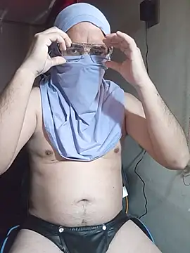 הופעת וובקאם של ELBUFFALOHOT