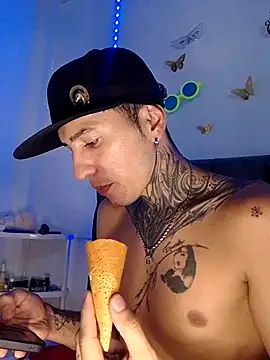 Camilo_Tattoo's Webcam Show