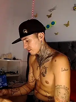 Camilo_Tattoo Show in webcam