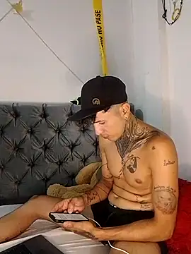 Camilo_Tattoon Webbikameraesitys