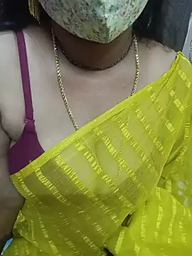 צ'אט XXX בשידור חי של Devi_Tina