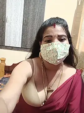 Devi_Tina Chat XXX in diretta