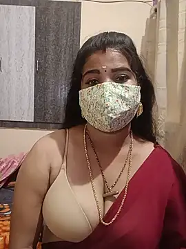 XXX chat uživo modela Devi_Tina