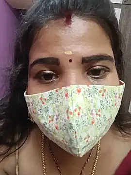Pertunjukan Kamera Web Devi_Tina