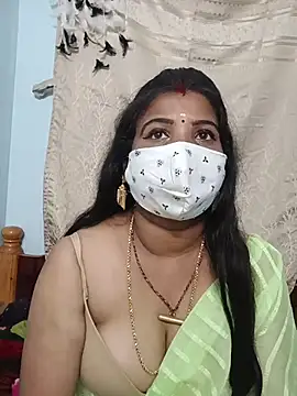 Devi_Tina Adlı Modelin Canlı XXX Sohbeti