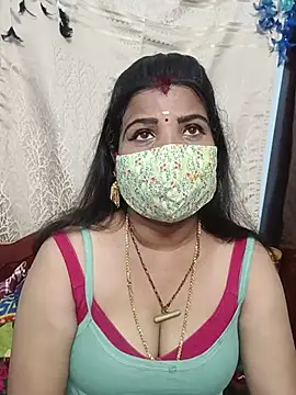 Devi_Tina Adlı Modelin Canlı XXX Sohbeti