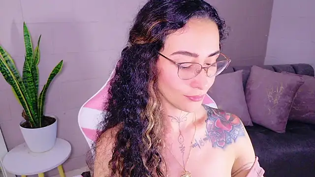 Chat XXX en directo de Bella__Rose1
