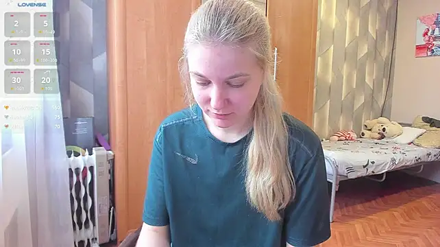 Tiny_Kiss' Live XXX Chat