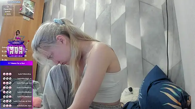 Tiny_Kiss 라이브 XXX 채팅